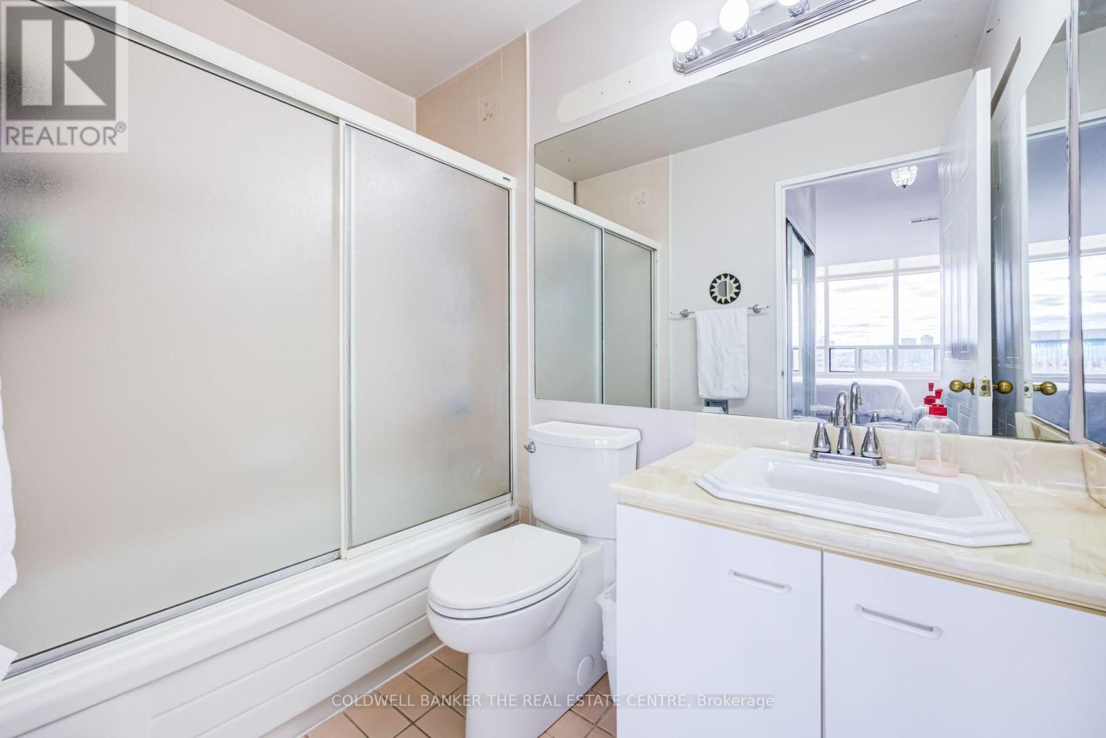 Ph22- 32 Clarissa Drive, Richmond Hill, ON photo 17