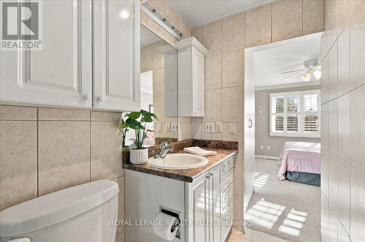 4- 1951 Rathburn Road East, Mississauga, ON photo 20