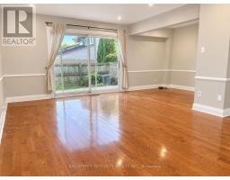 29 - 1580 Lancaster Drive, Oakville, ON L6H2Z5 Photo 11