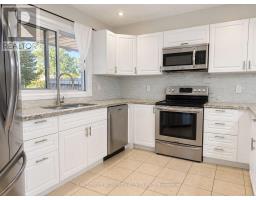 Bedroom 3 - 29 - 1580 Lancaster Drive, Oakville, ON L6H2Z5 Photo 6