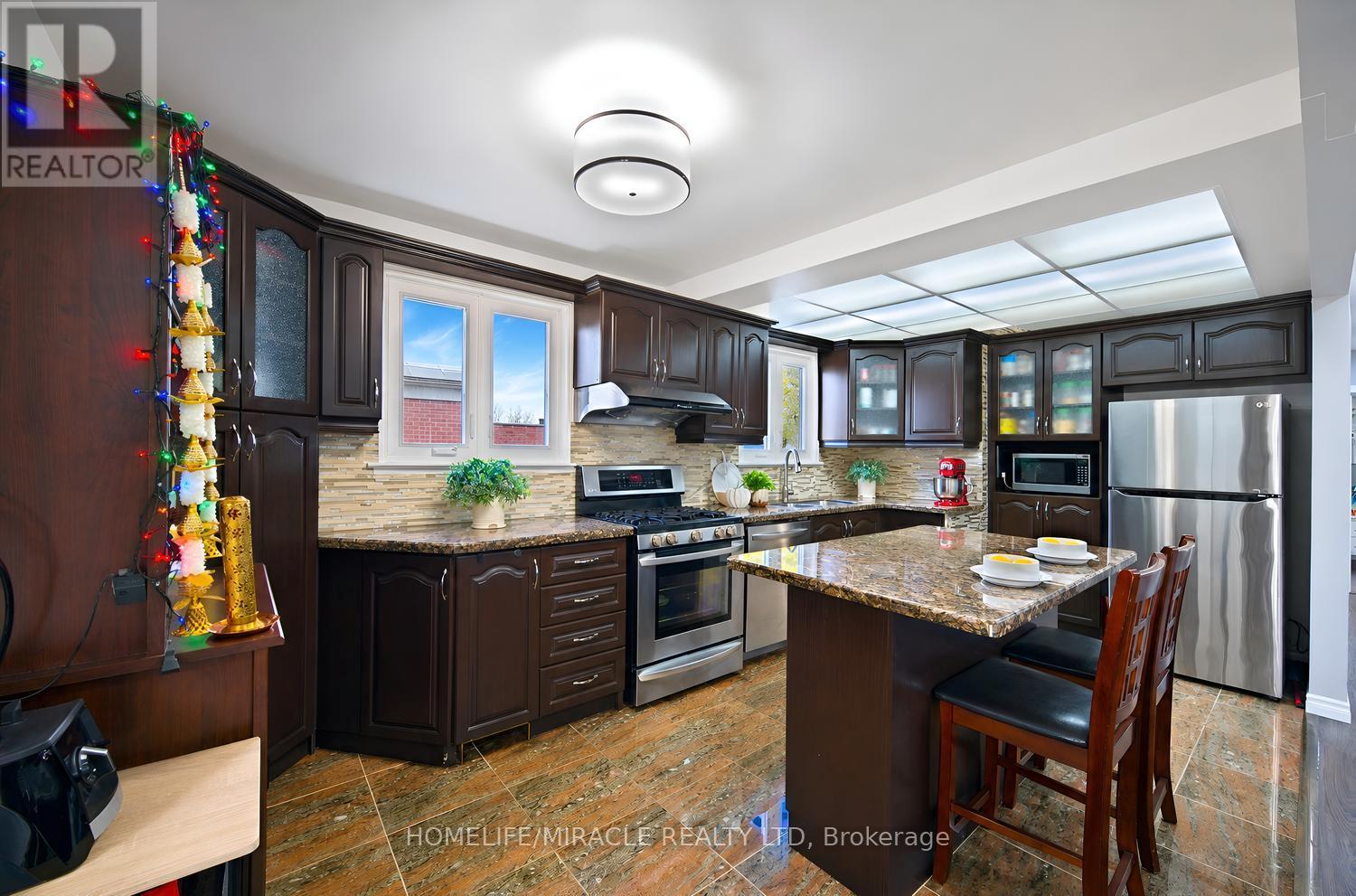 14 Tinton Crescent, Toronto, ON photo 16