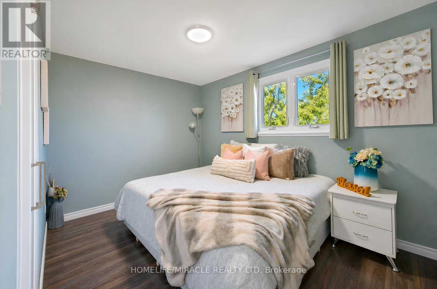 14 Tinton Crescent, Toronto, ON photo 23