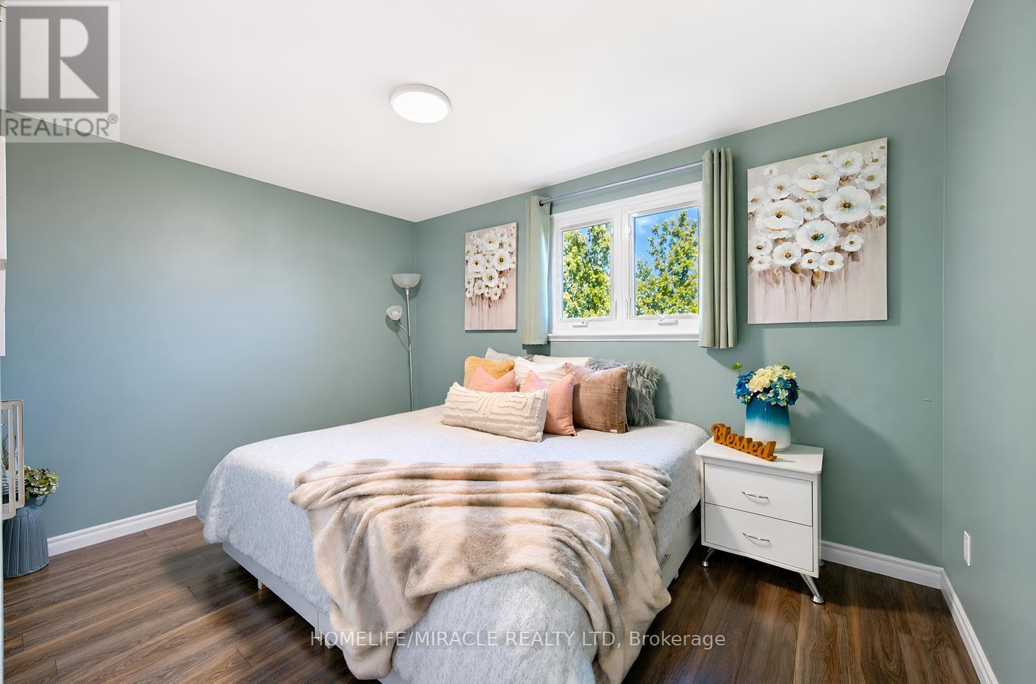 14 Tinton Crescent, Toronto, ON photo 24