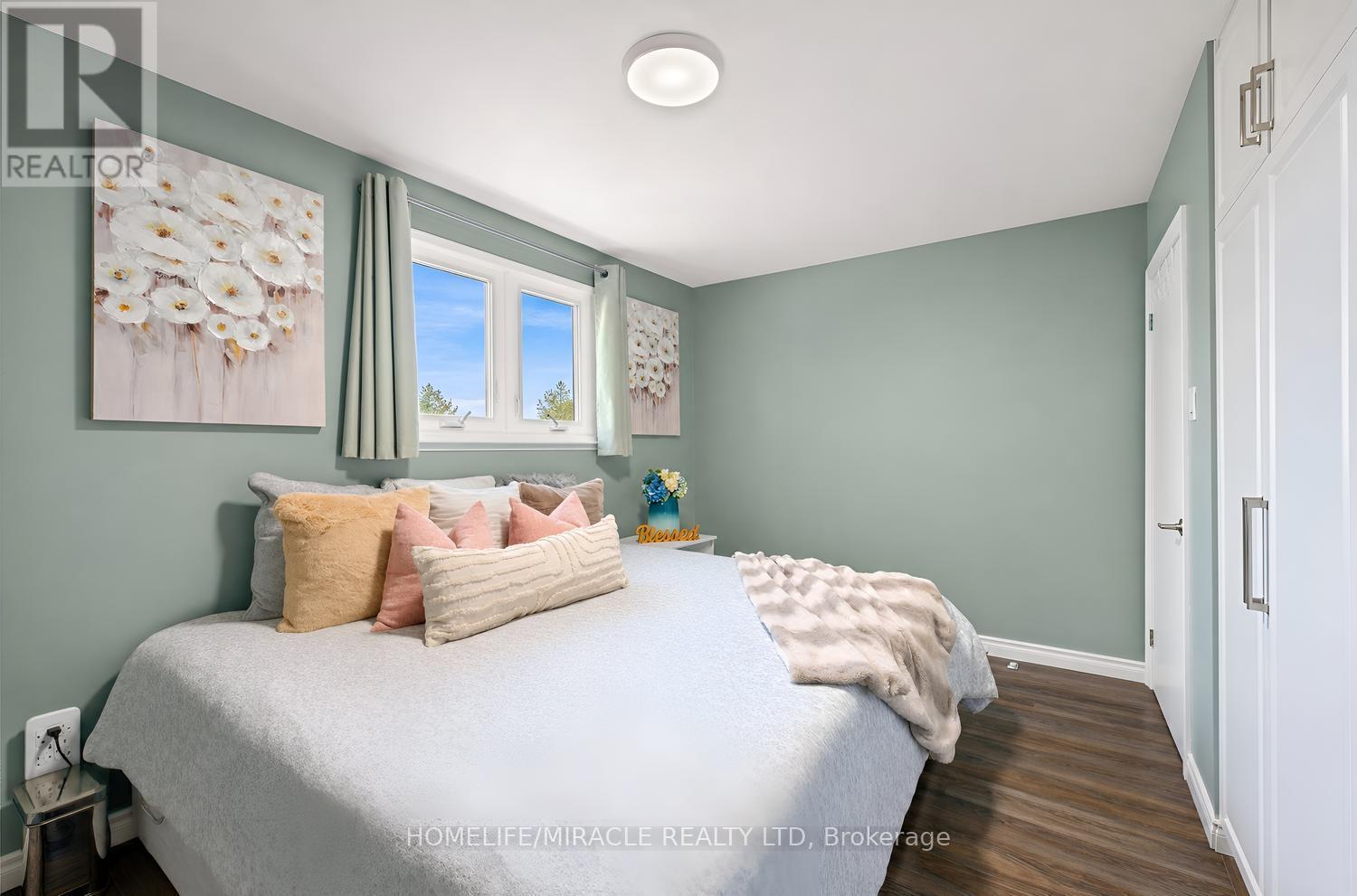14 Tinton Crescent, Toronto, ON photo 25