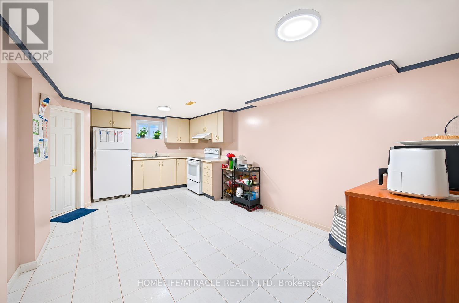 14 Tinton Crescent, Toronto, ON photo 33