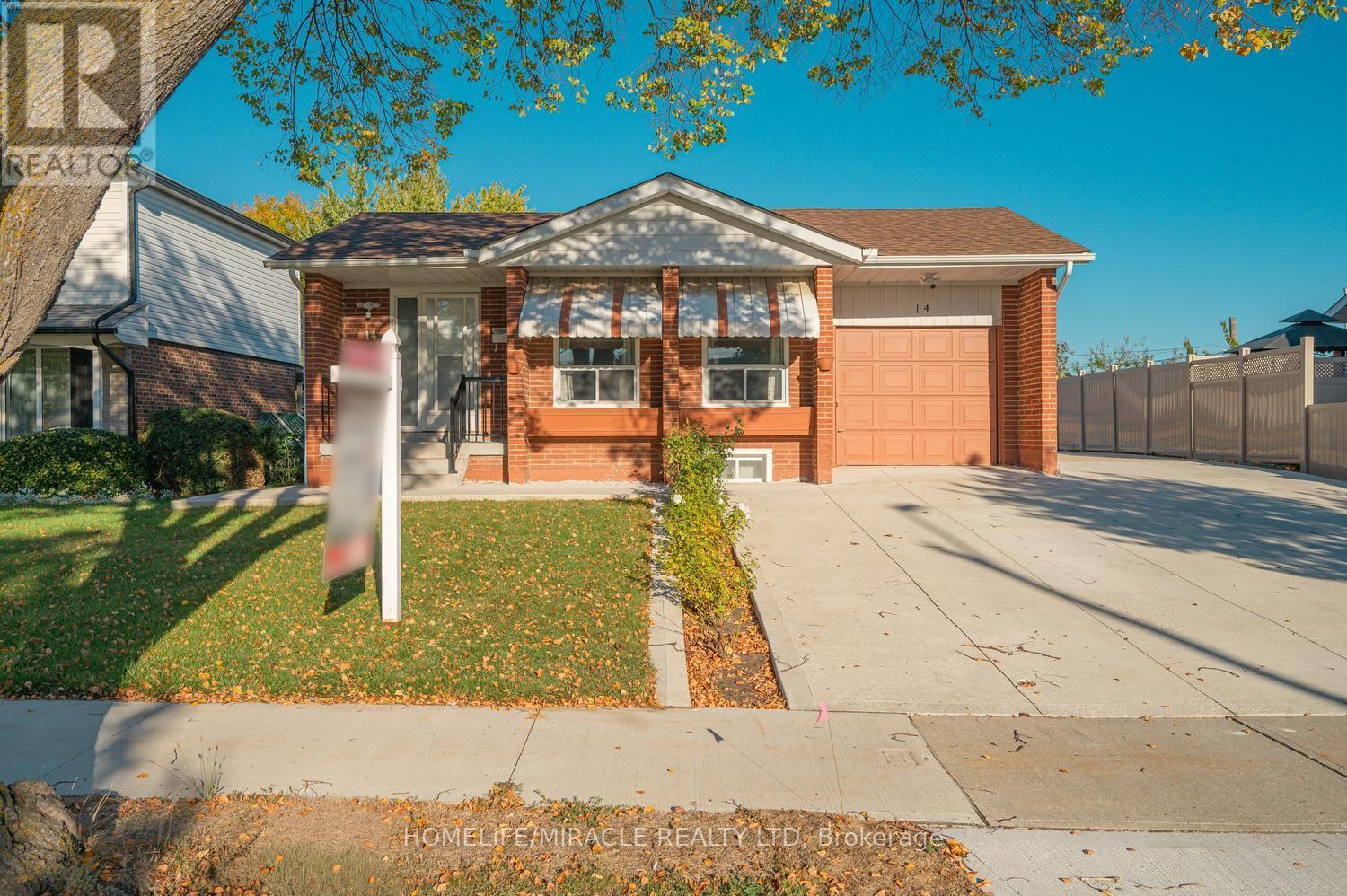 14 Tinton Crescent, Toronto, ON photo 4