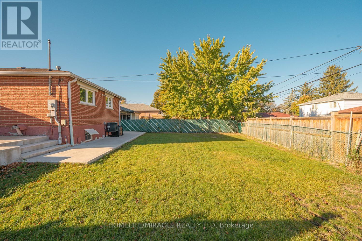 14 Tinton Crescent, Toronto, ON photo 46
