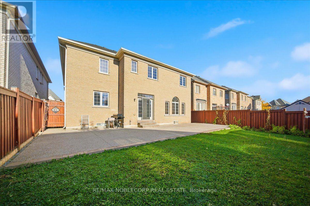 14 Solstice Street, Brampton, ON photo 44