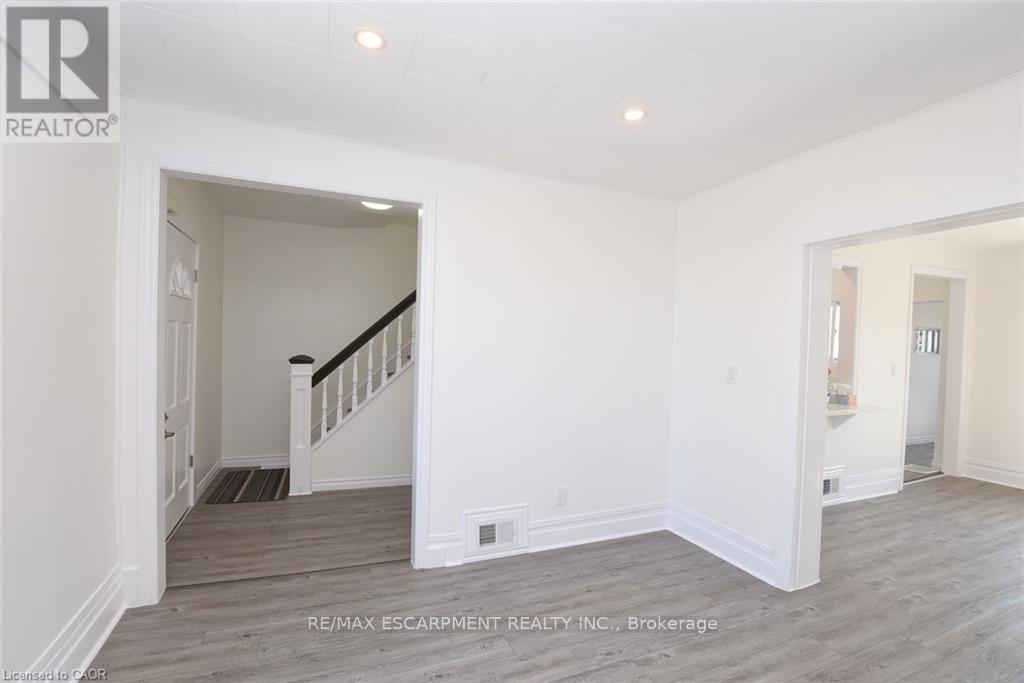 26 FAIRVIEW AVENUE, Hamilton (Crown Point) — photo 10