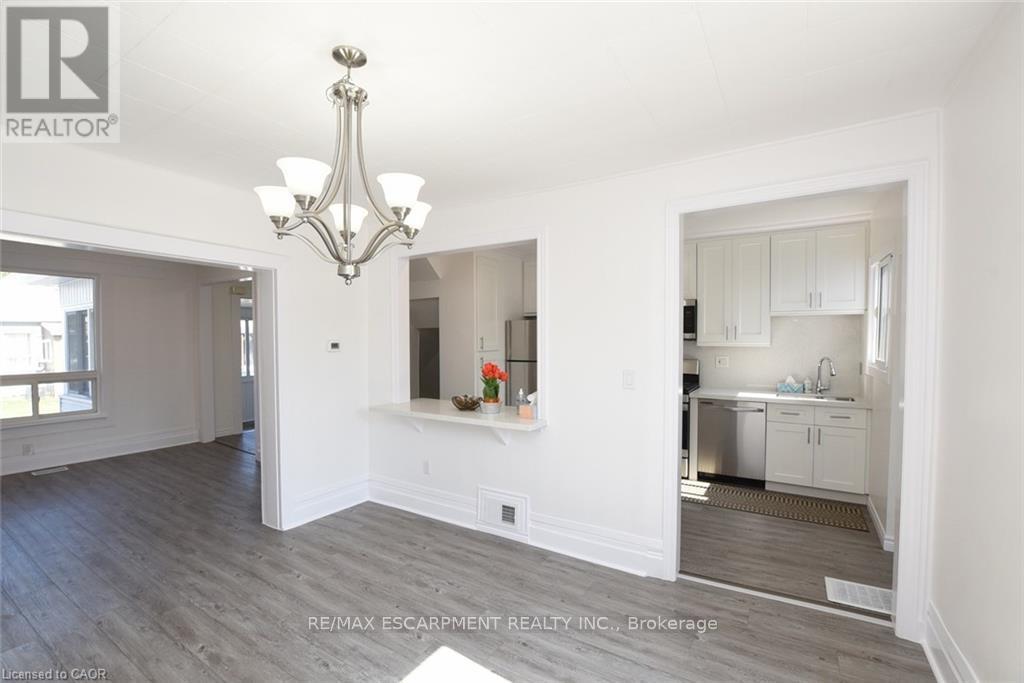 26 FAIRVIEW AVENUE, Hamilton (Crown Point) — photo 12