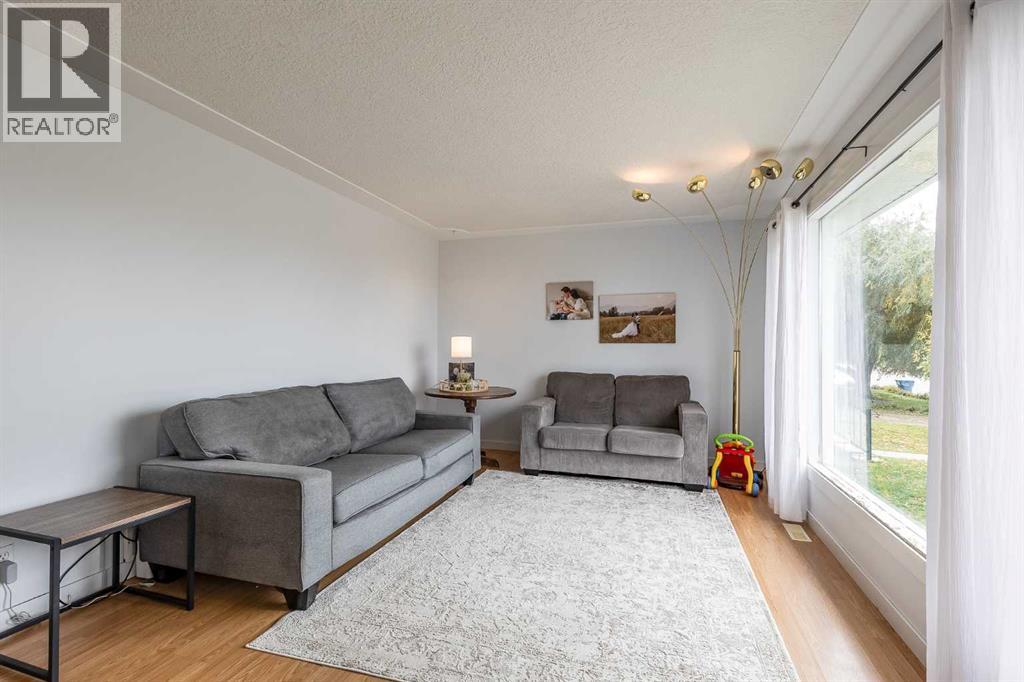 Property photograph 6 for MLS A2352436