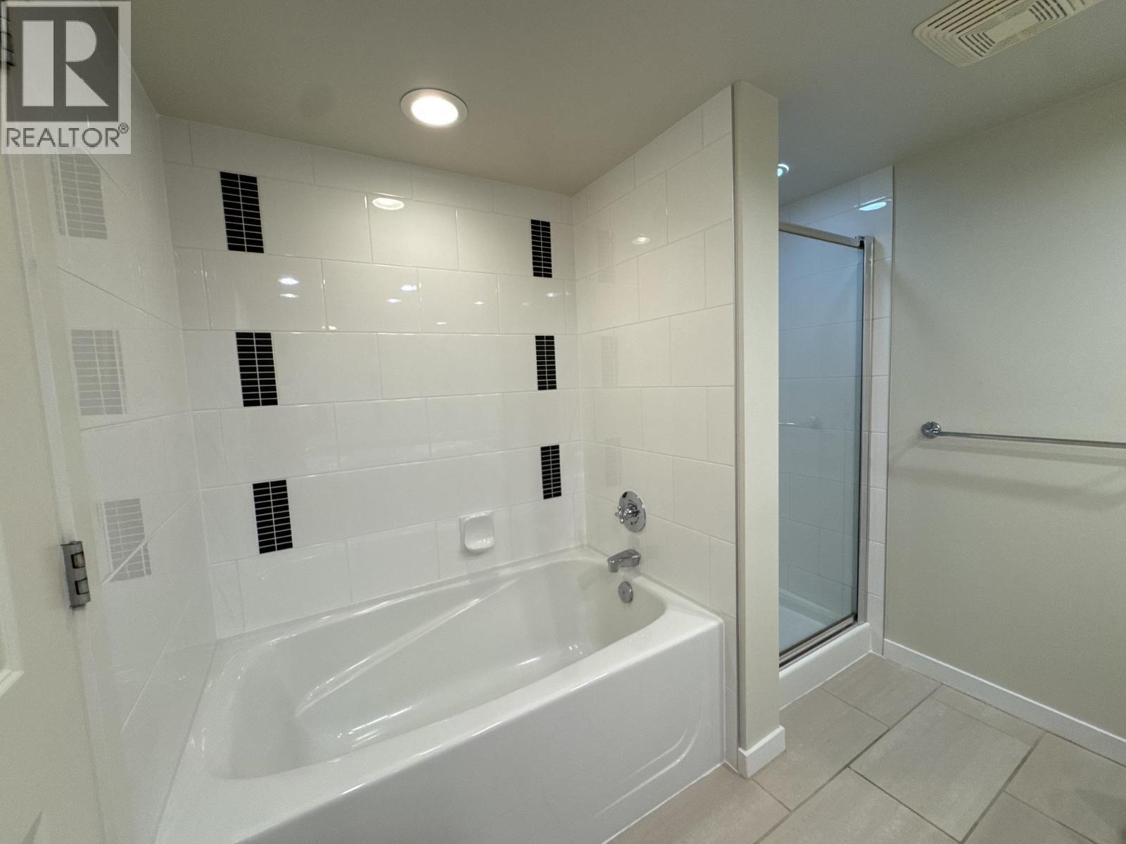 307 4333 CENTRAL BOULEVARD, Burnaby - Image 1