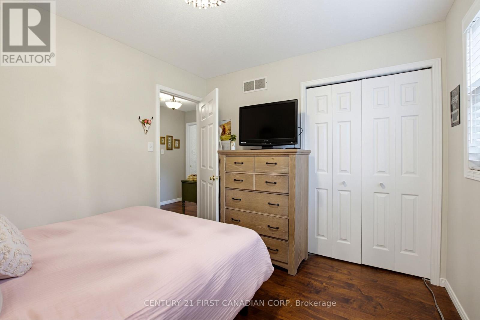 10 EXMOUTH DRIVE - 27