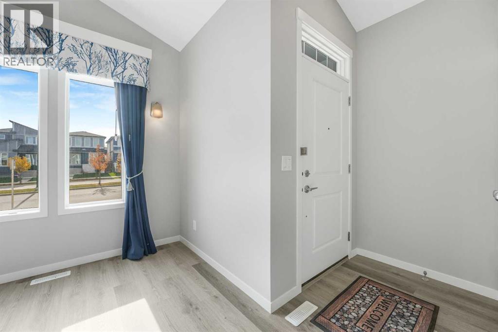 156 Belmont Boulevard SW, Calgary — photo 4