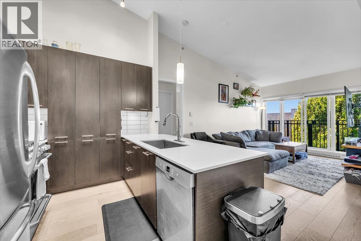 Photo of 302 245 BROOKES STREET 3