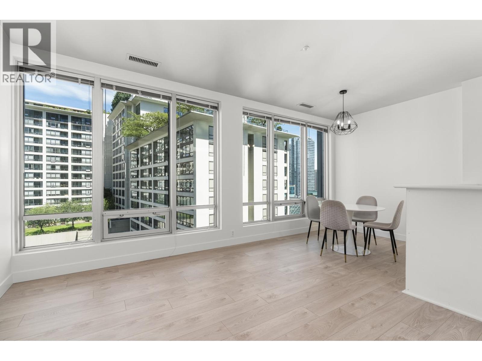 Photo of 1012 989 NELSON STREET 3