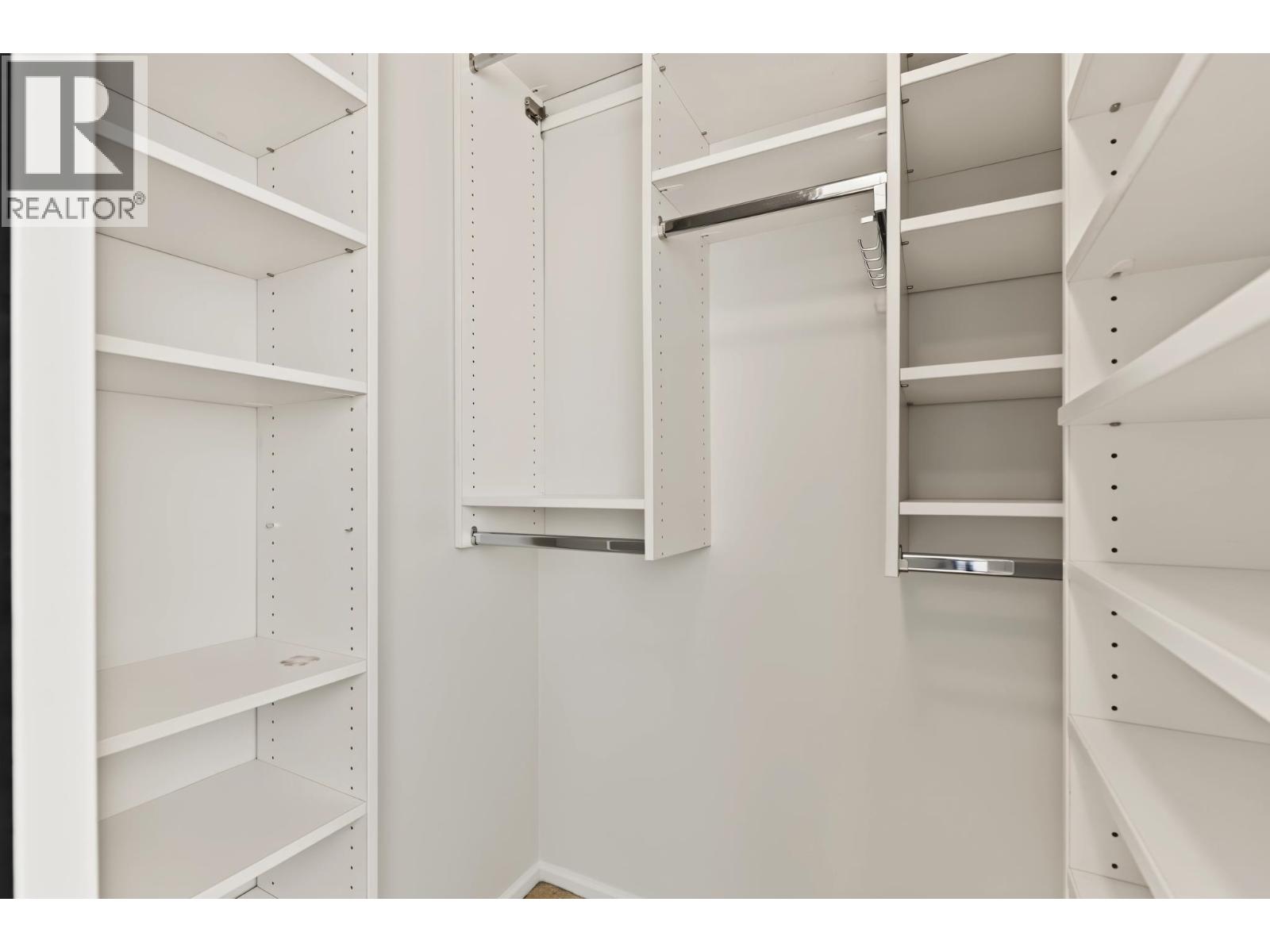 Photo of 602 38 LEOPOLD PLACE 25