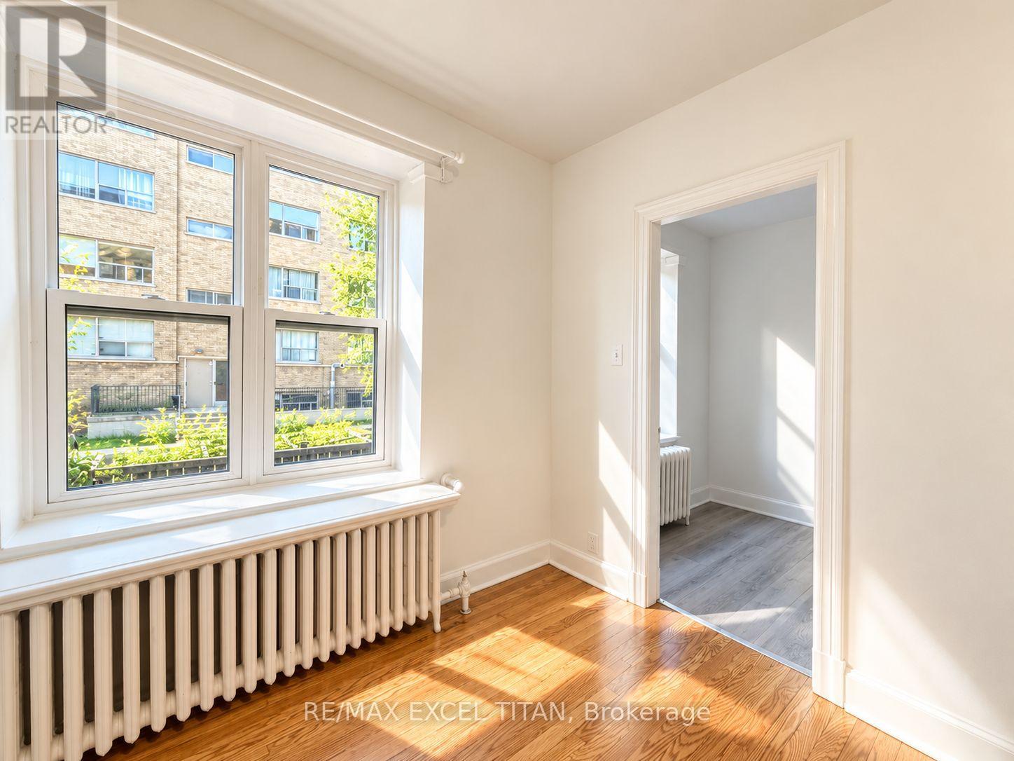 4 - 1 MALLORY GARDENS, Toronto (Yonge-St. Clair) — photo 9