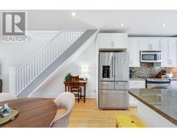 97 Oakcrest Avenue, Toronto, ON M4C1B4 Photo 13