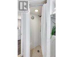 97 Oakcrest Avenue, Toronto, ON M4C1B4 Photo 34