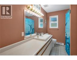 1065 Springbok Rd, Campbell River, BC V9W7K7 Photo 29