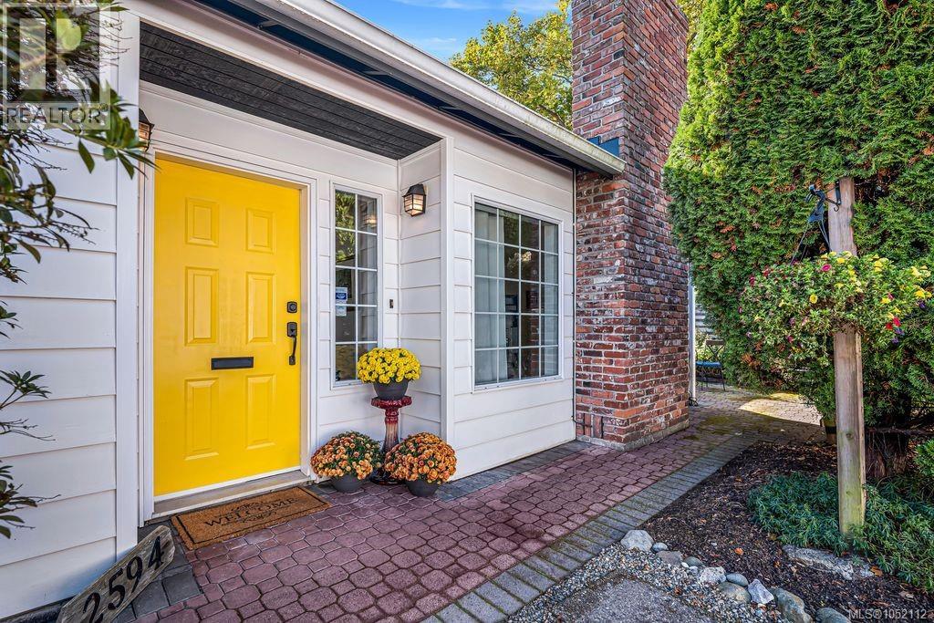 2594 Sinclair Rd - 2