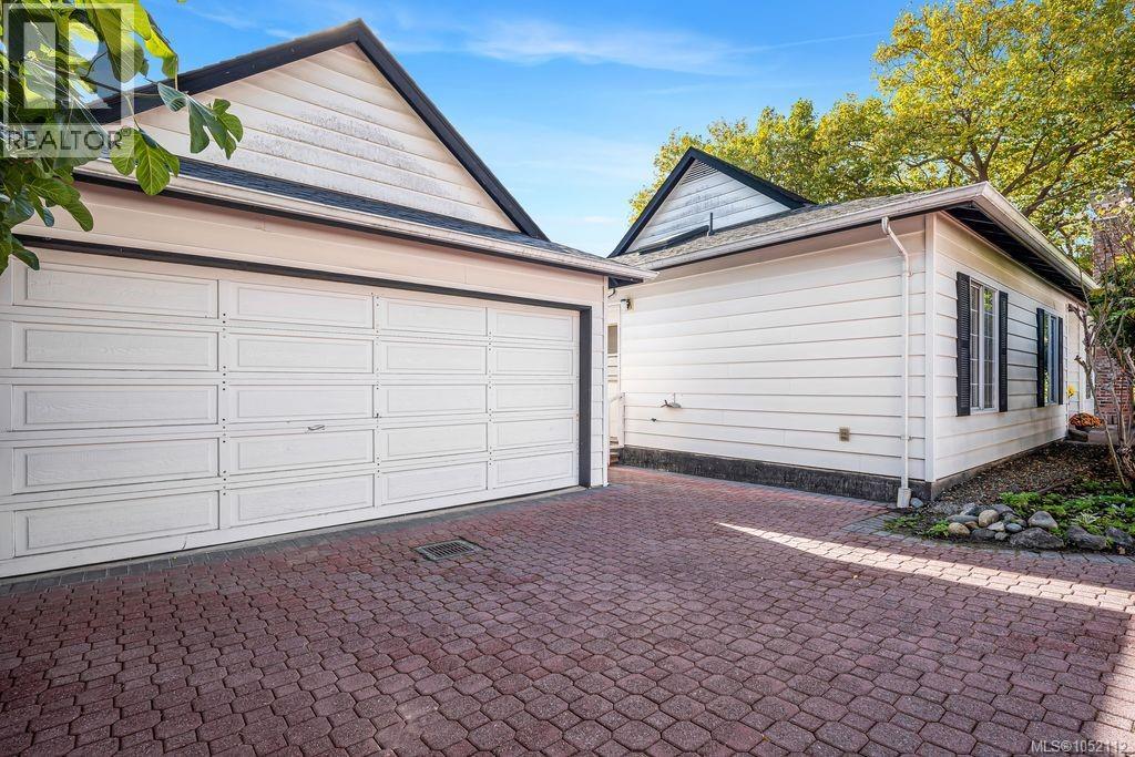 2594 Sinclair Rd - 30