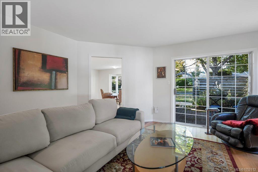 2594 Sinclair Rd - 7