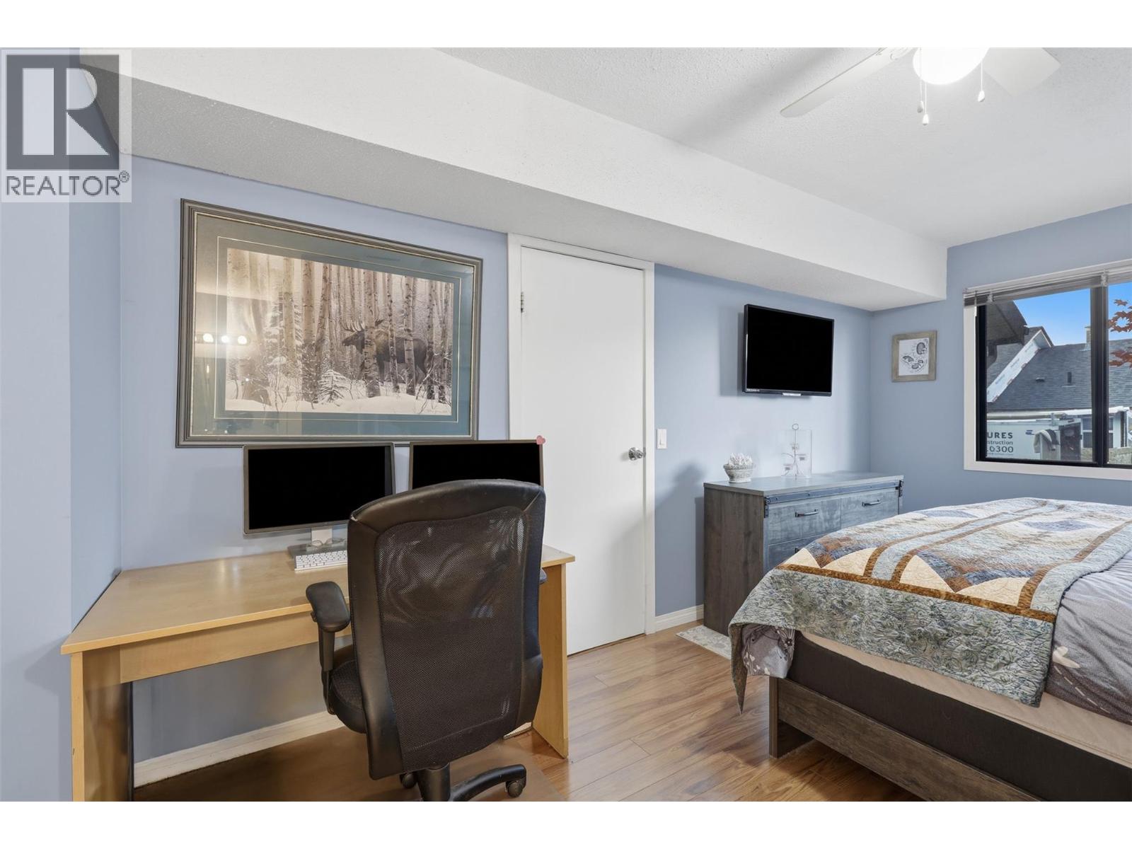 #25 1155 HUGH ALLAN Drive - 29