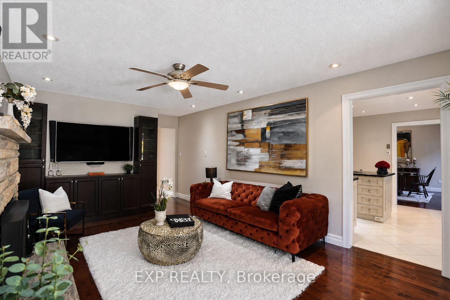 74 Henderson Drive, Whitby, ON photo 32