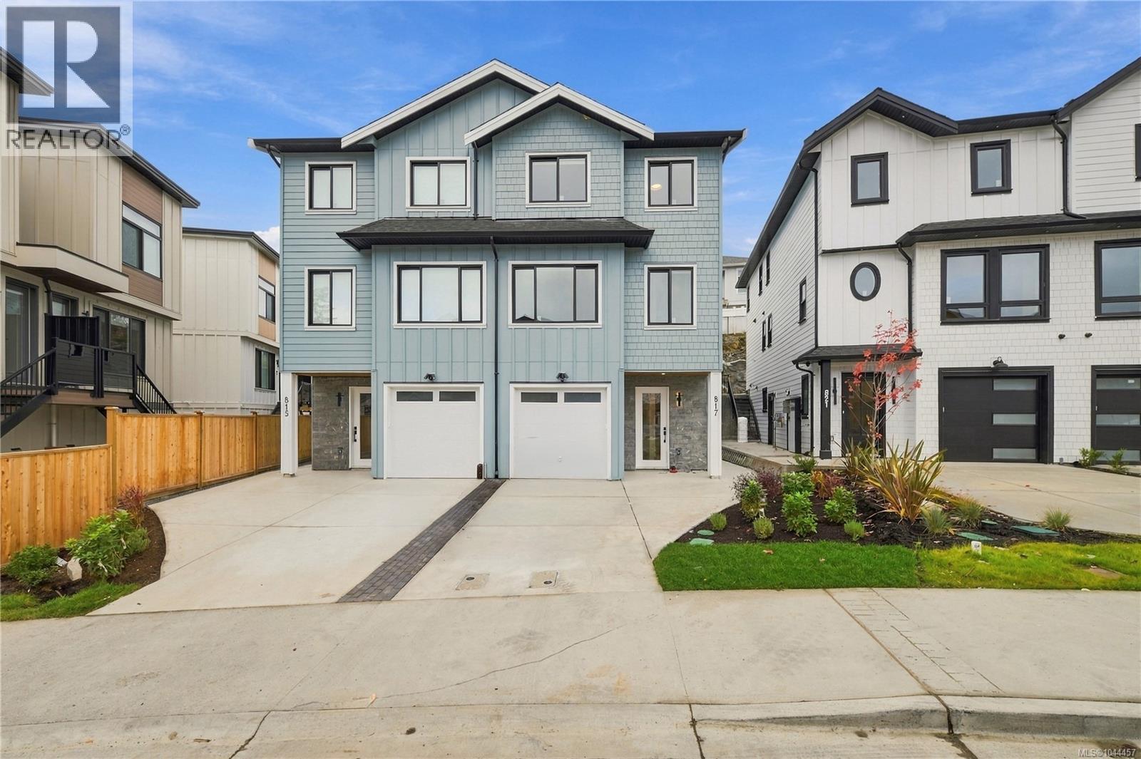 Property for sale at 817 BLACKBIRD Pl
