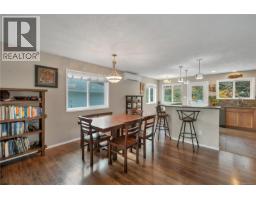 Family room - 1065 Springbok Rd, Campbell River, BC V9W7K7 Photo 12