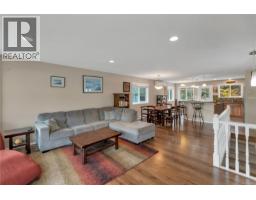 1065 Springbok Rd, Campbell River, BC V9W7K7 Photo 17