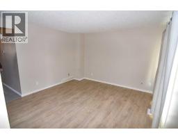 Den - 412 Abadan Place Ne, Calgary, AB T2A6W3 Photo 8