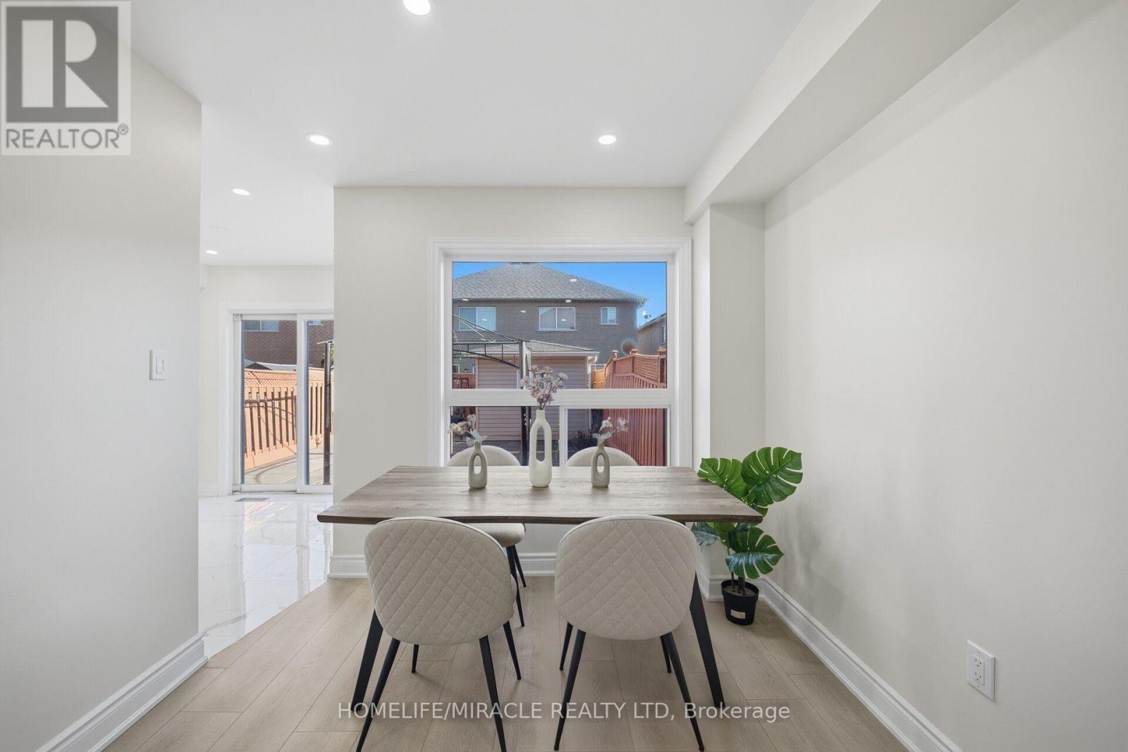 33 Ridgefield Court, Brampton, ON photo 11
