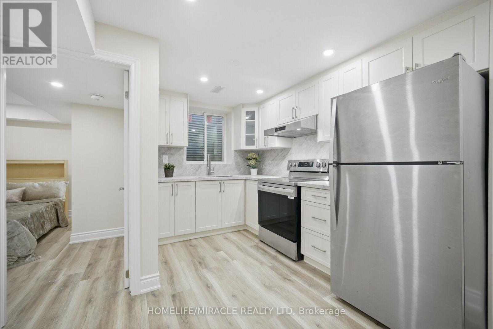33 Ridgefield Court, Brampton, ON photo 36