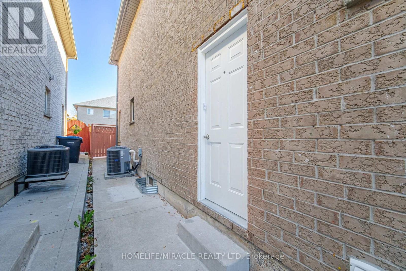 33 Ridgefield Court, Brampton, ON photo 33