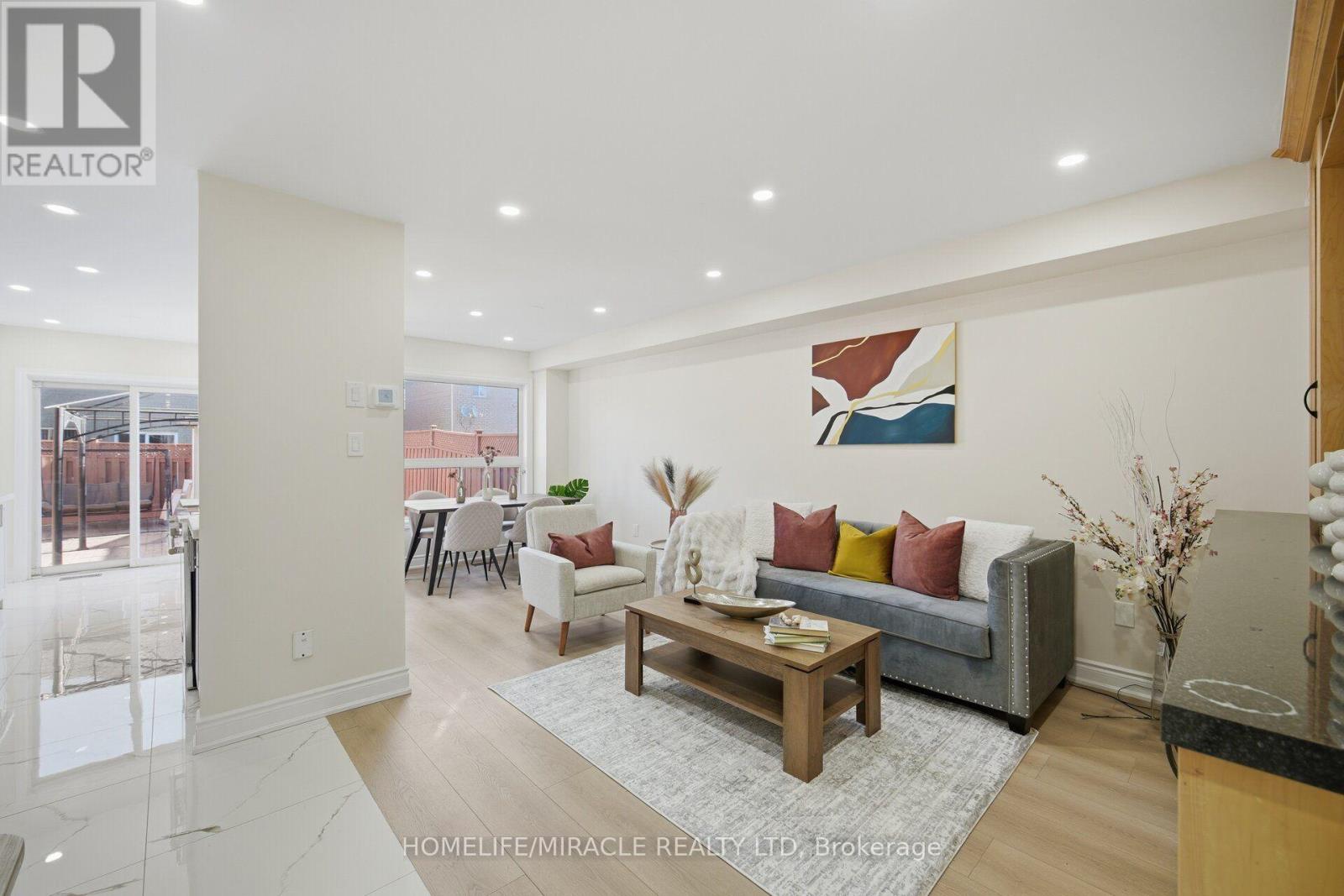 33 Ridgefield Court, Brampton, ON photo 7