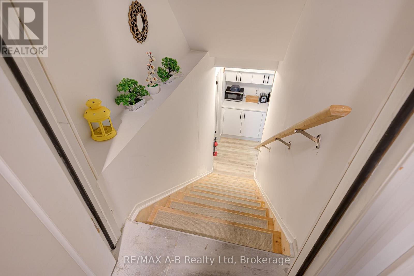 258 BRADSHAW DRIVE, Stratford — photo 3