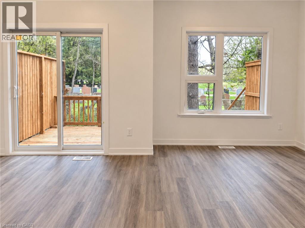 110 FERGUS Avenue Unit# 33, Kitchener — photo 12