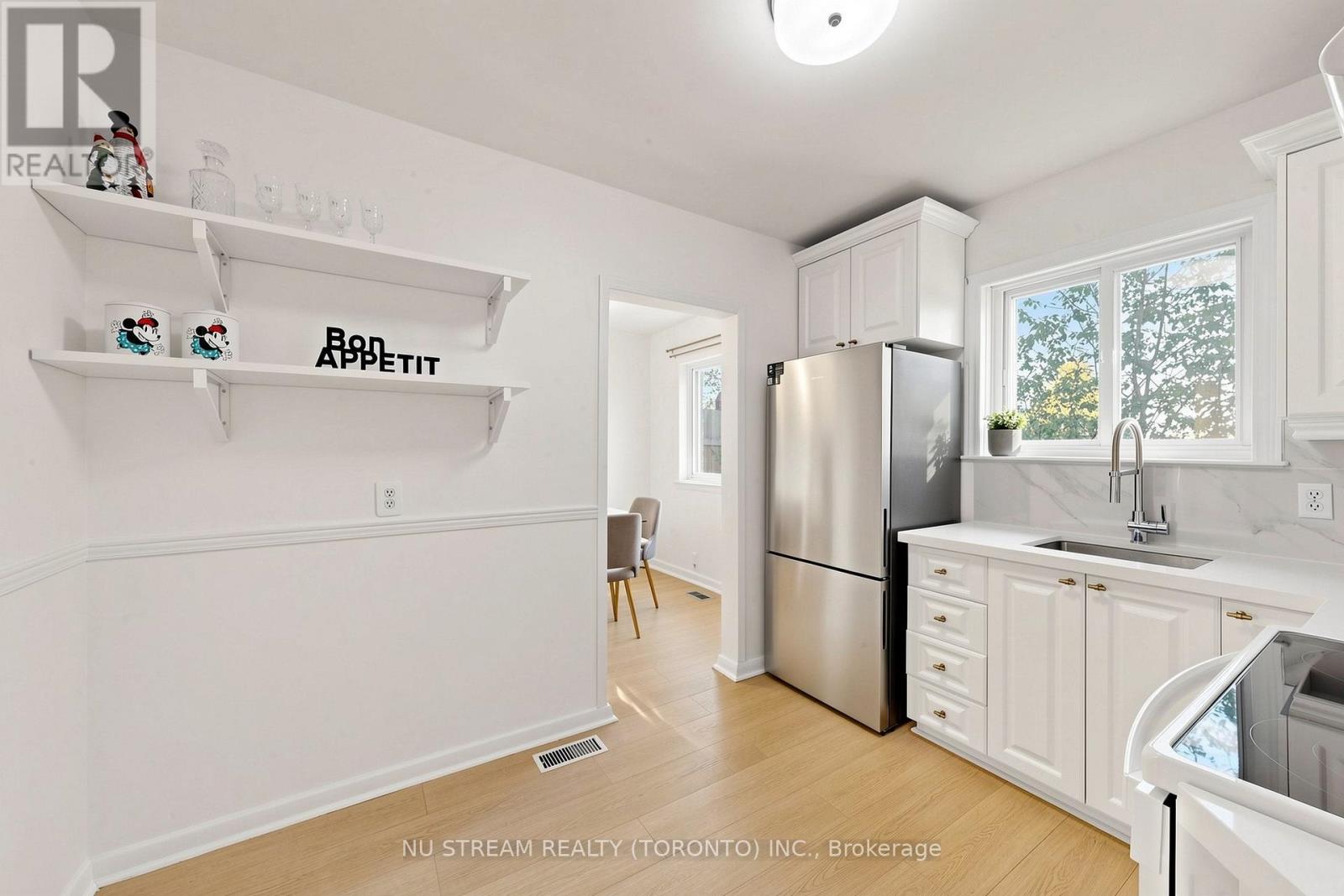 177 Vauxhall Drive, Toronto, ON photo 12