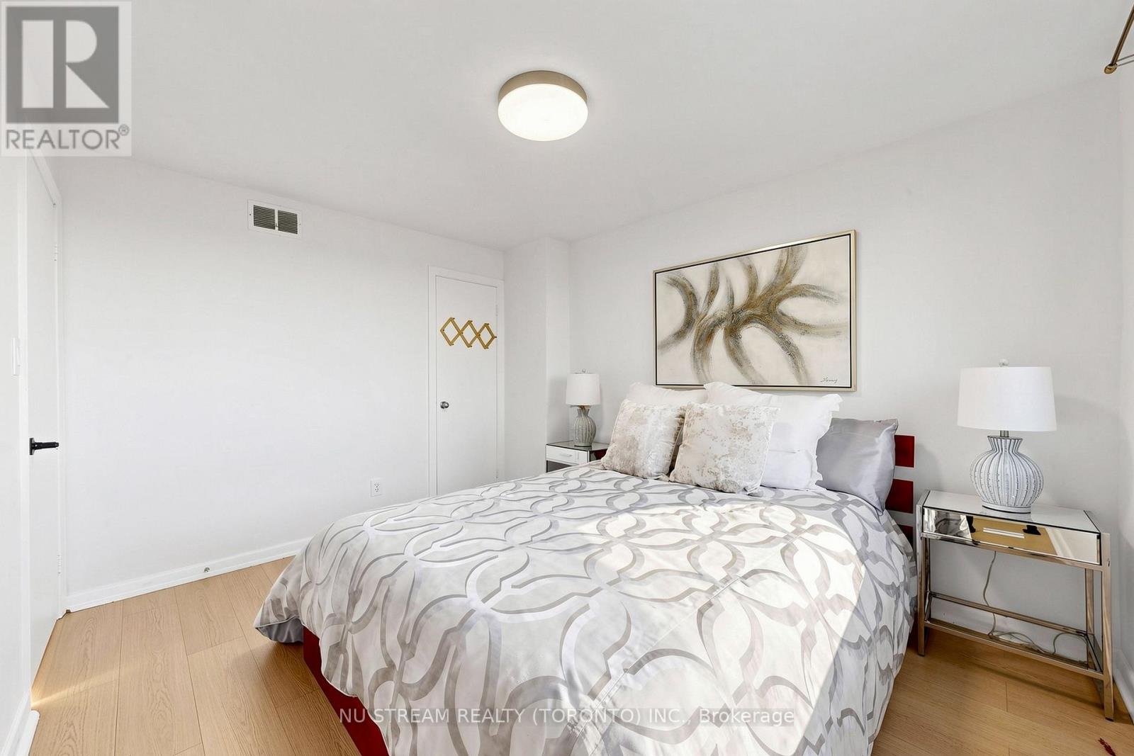 177 Vauxhall Drive, Toronto, ON photo 17