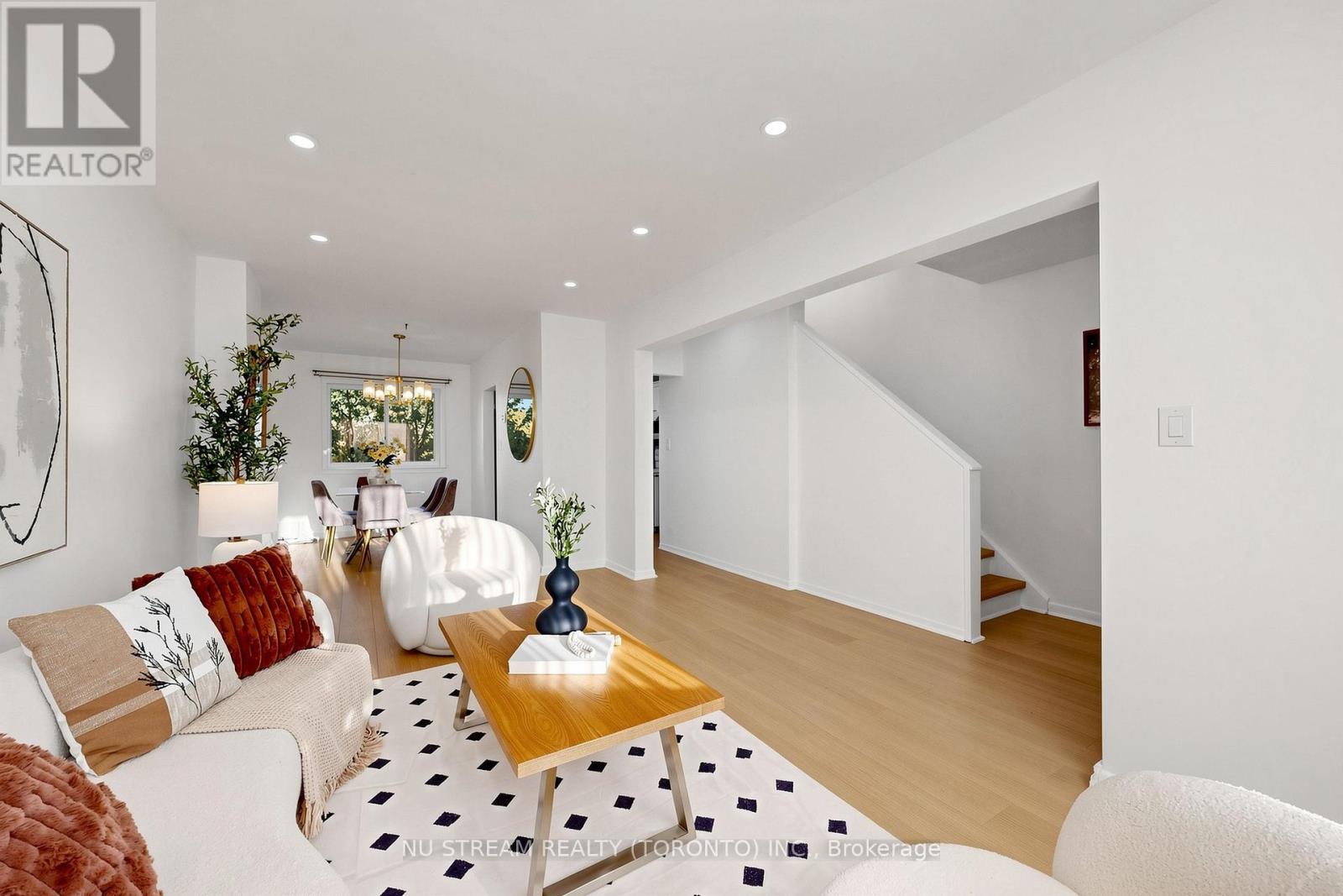 177 Vauxhall Drive, Toronto, ON photo 6