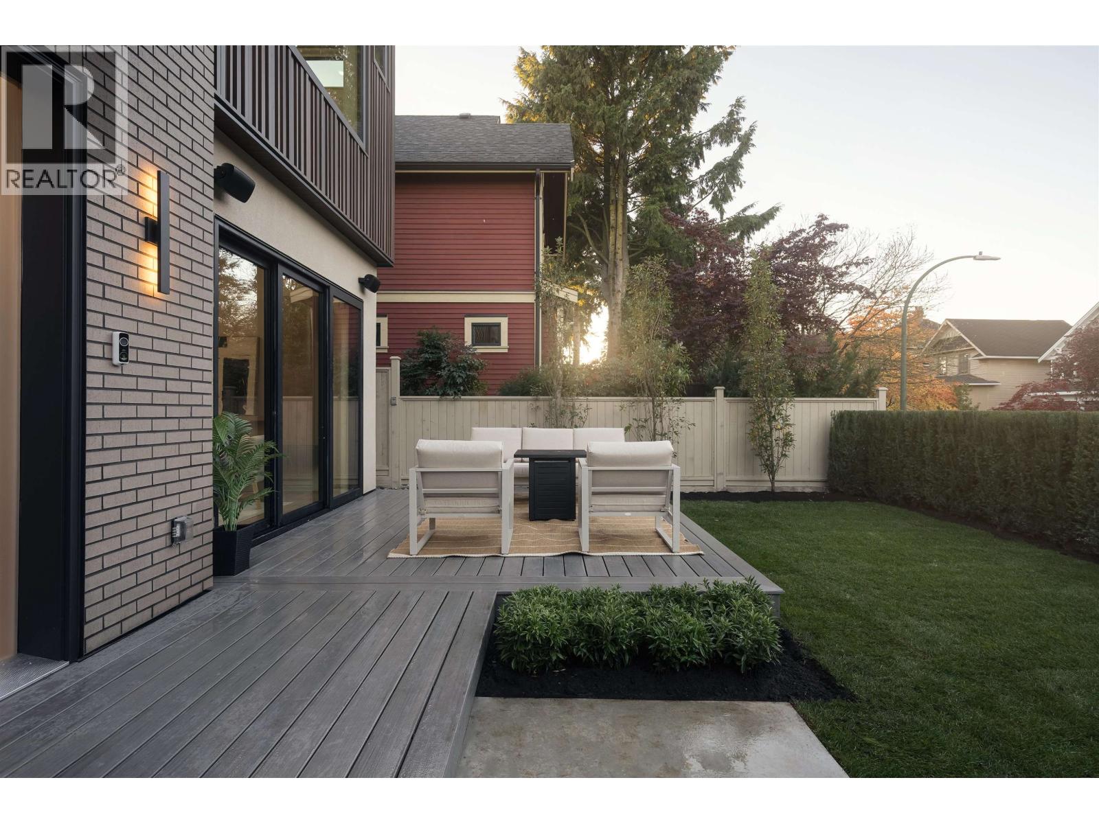 1 882 E 13 AVENUE, Vancouver - Image 1