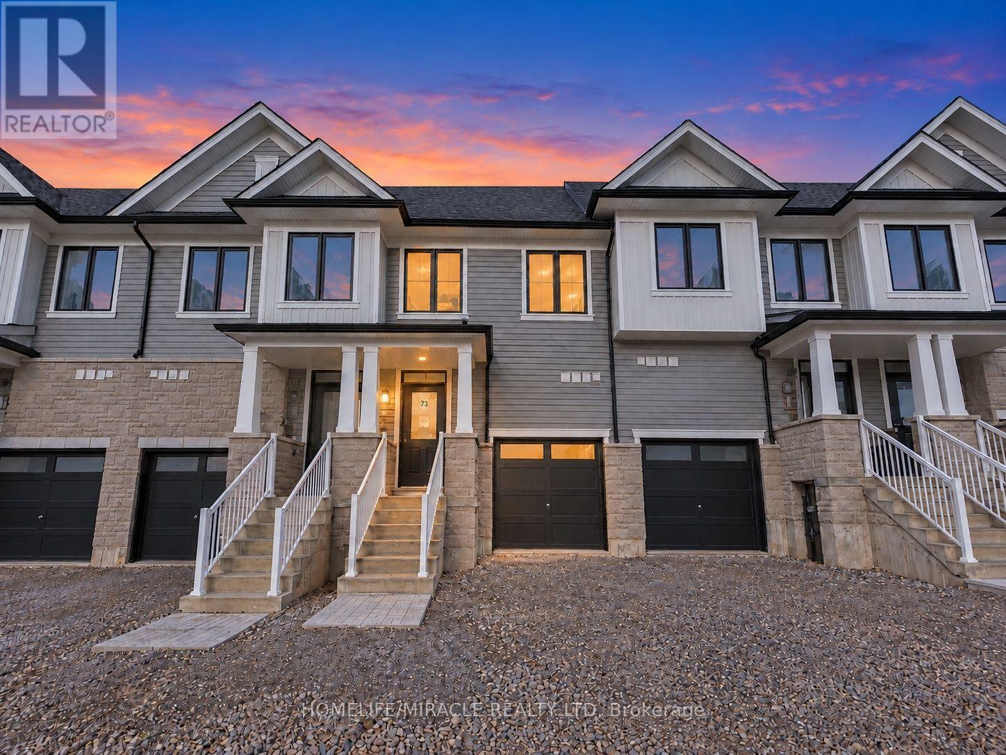 8 ELITE CRESCENT, Haldimand