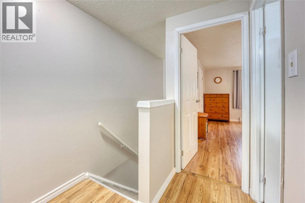#13 243 HAMPTON AVENUE - 14
