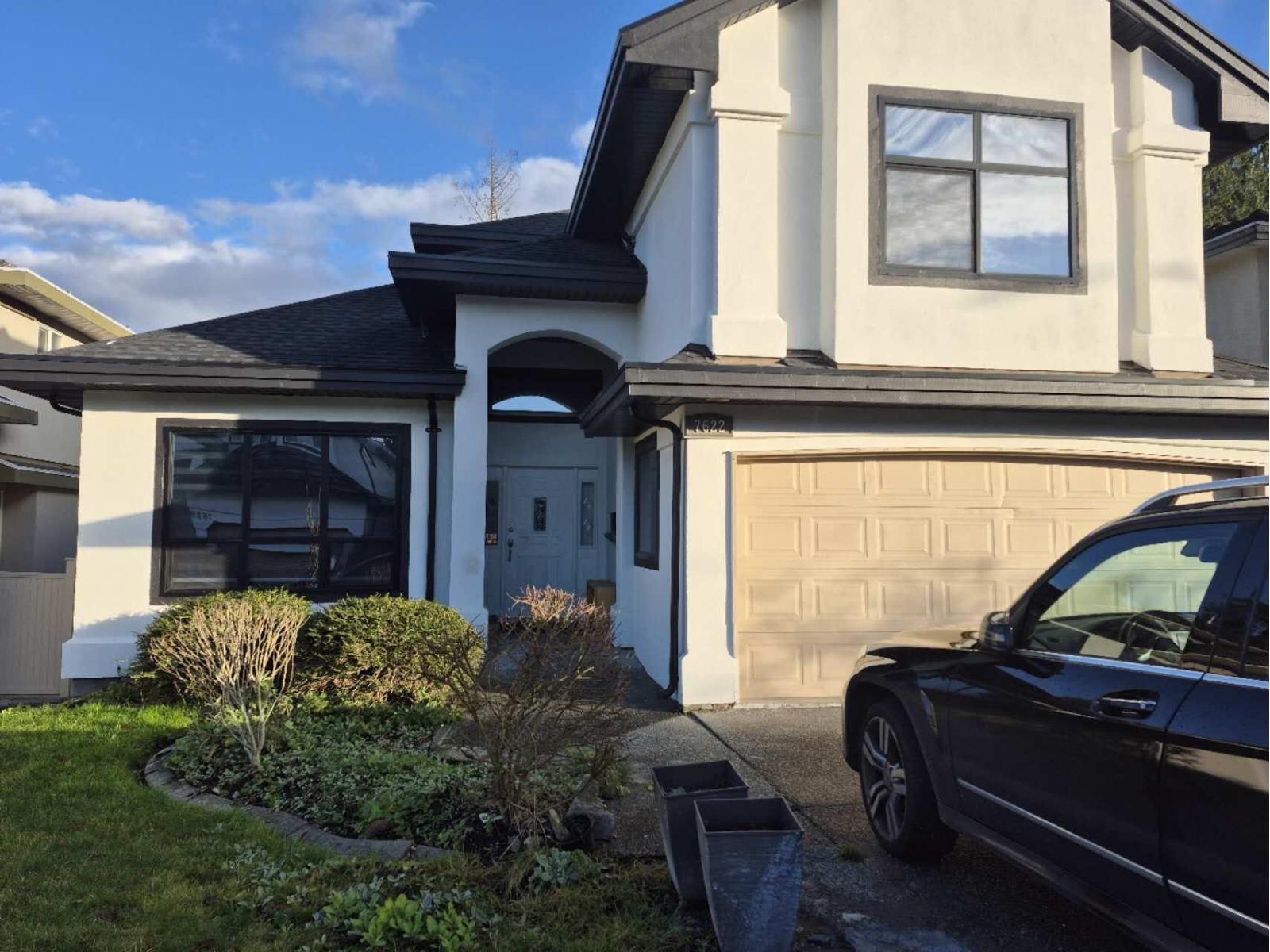 Photo of 7622 147A STREET 2