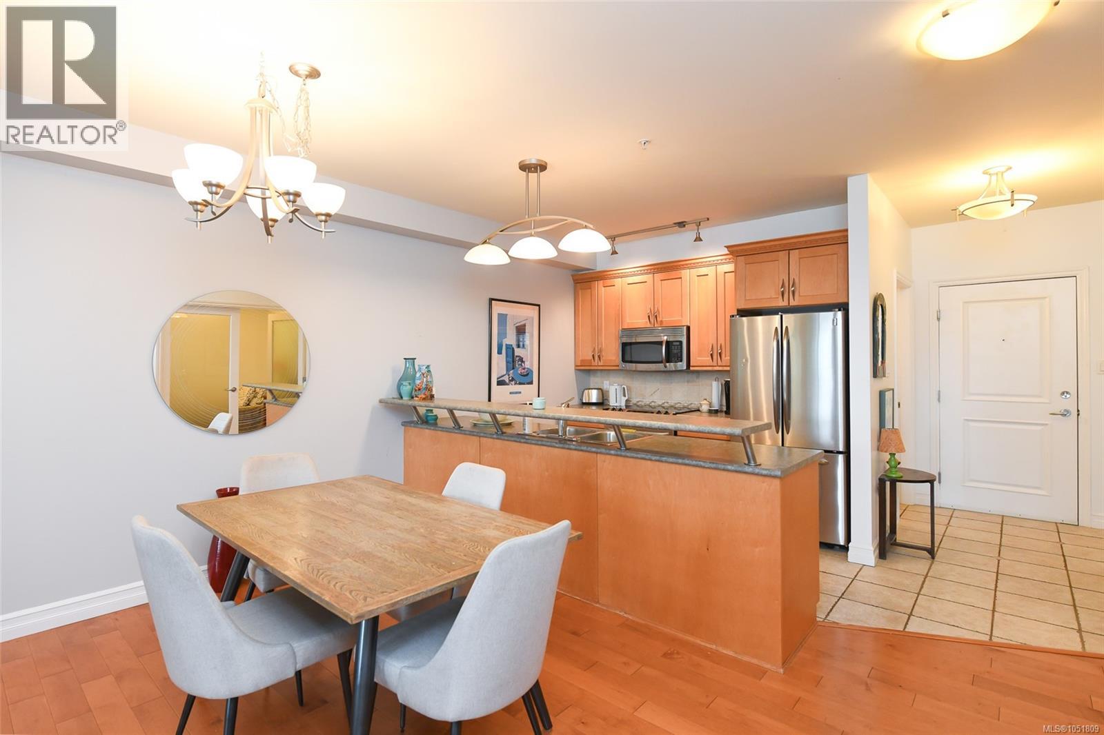 322 2300 Mansfield Dr, Courtenay - Image 1