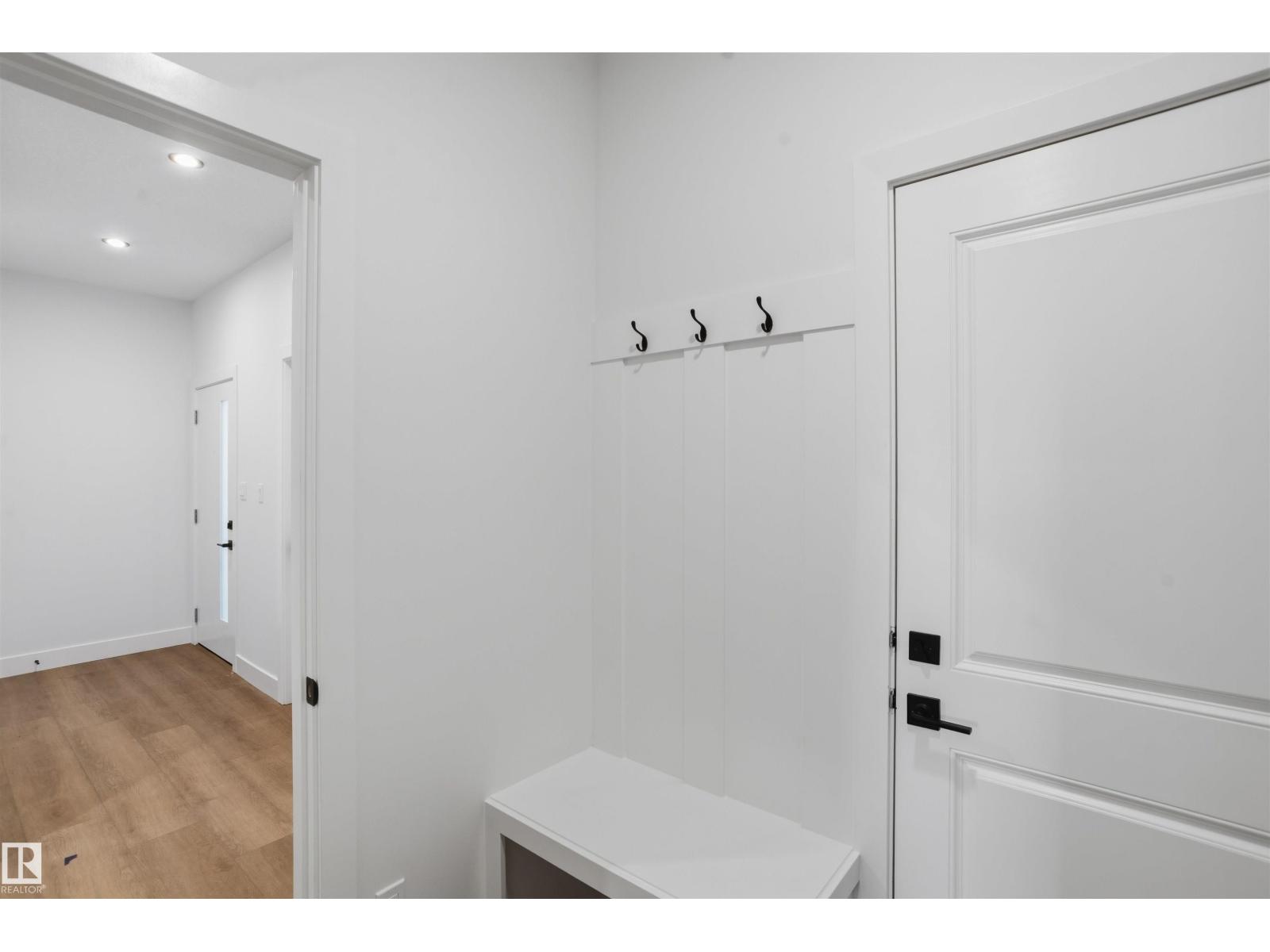 1790 Crossbill LO NW, Edmonton — photo 5