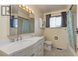 Upper Lvl - 18 Glenforest Road, Brampton, ON L6S1K6 Photo 21